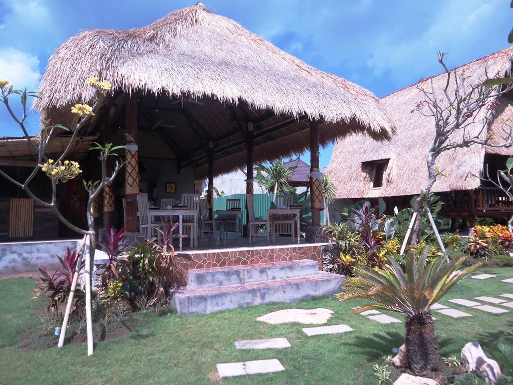 Harta Lembongan Villas Exterior photo