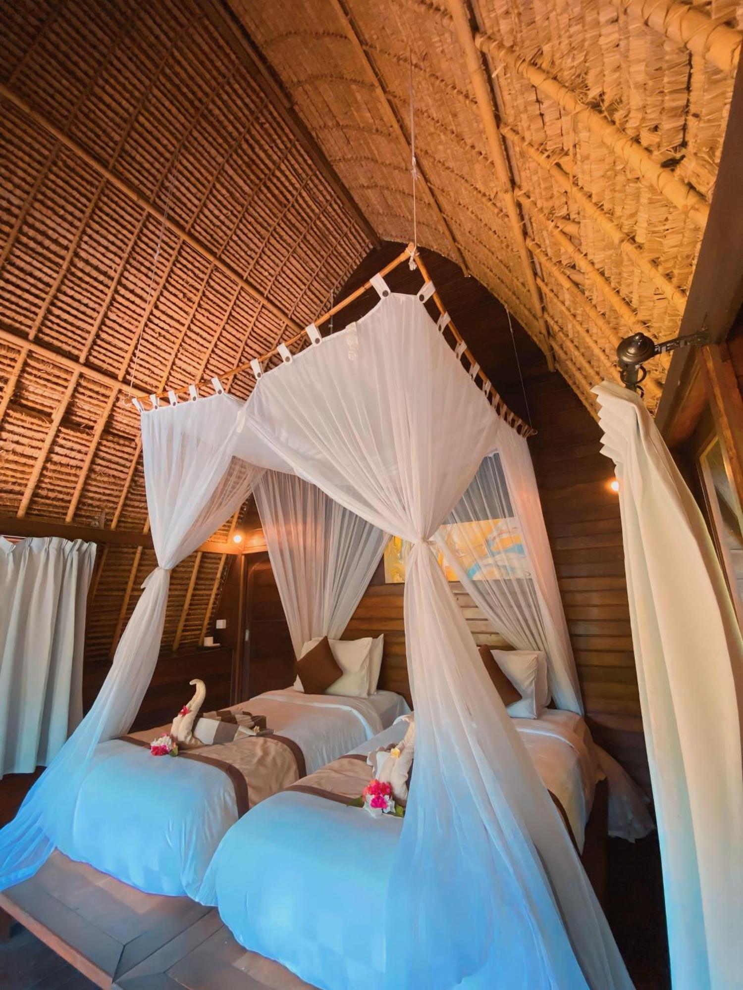 Harta Lembongan Villas Exterior photo