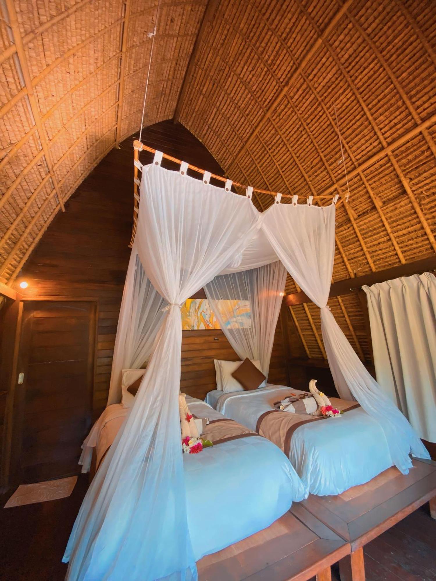Harta Lembongan Villas Exterior photo