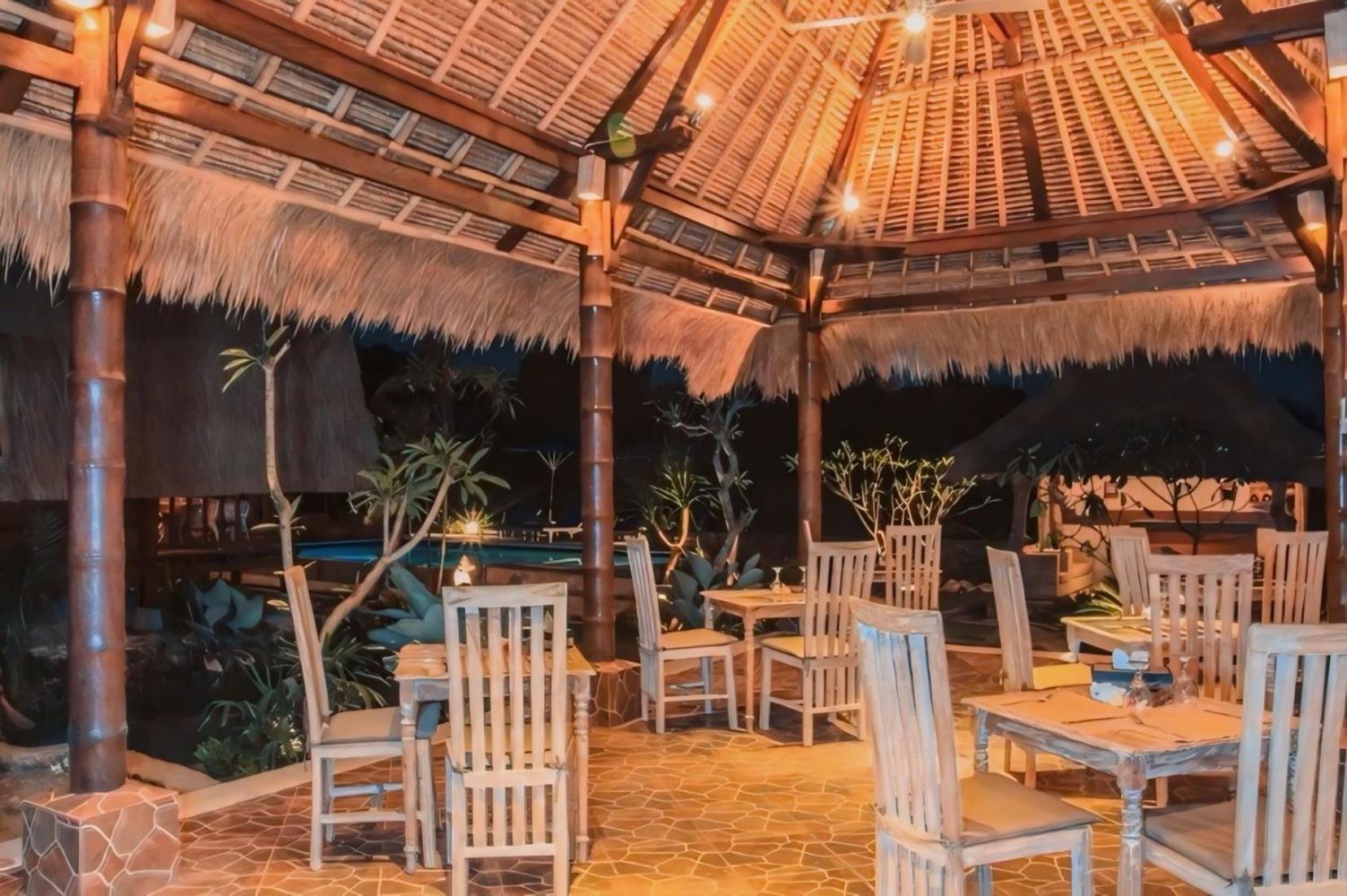 Harta Lembongan Villas Exterior photo